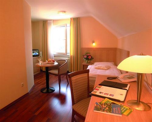 Hotel Ritschlay บอลเลนดอร์ฟ ภายนอก รูปภาพ